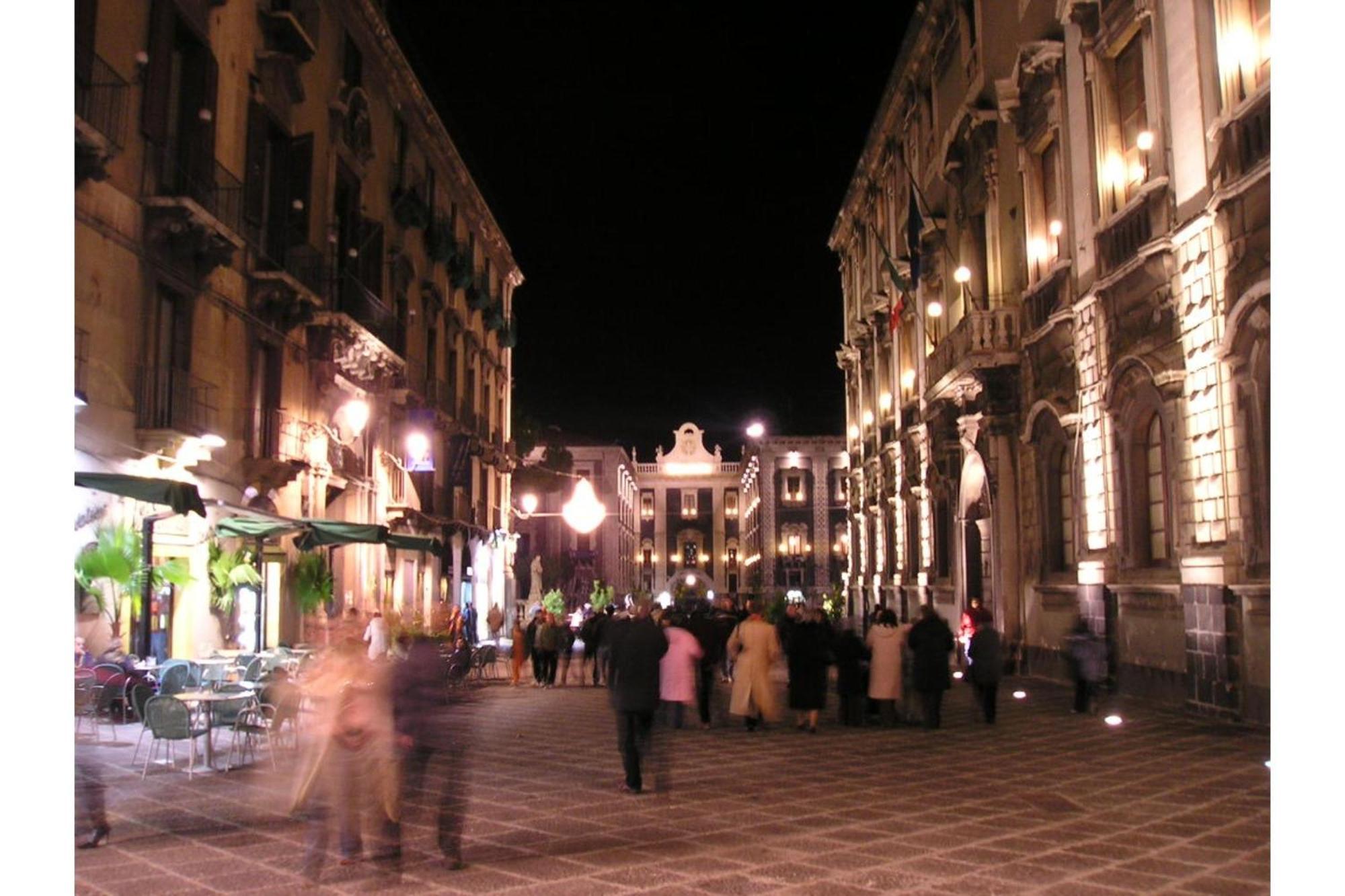 Arte House In The Historical Catania - Happy Rentals エクステリア 写真